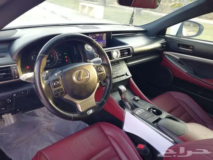 لكزس RC-F Sport 2