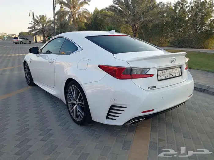 لكزس RC-F Sport 1