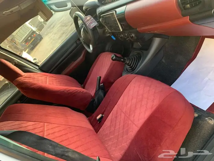 TOYOTA HILUX 4X4 2016 MODEL PETROL 5