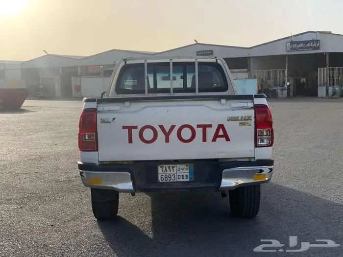 TOYOTA HILUX 4X4 2016 MODEL PETROL 0