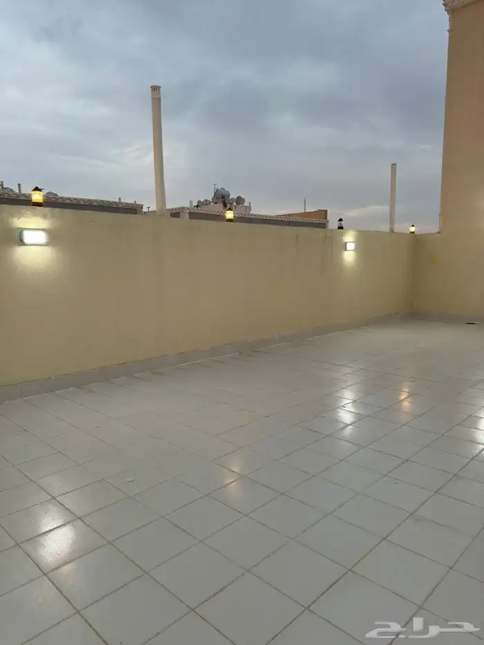 شقة روف سطح واسع مفروشة تأجير محجوزه إلى 29 ذو الحجه 24