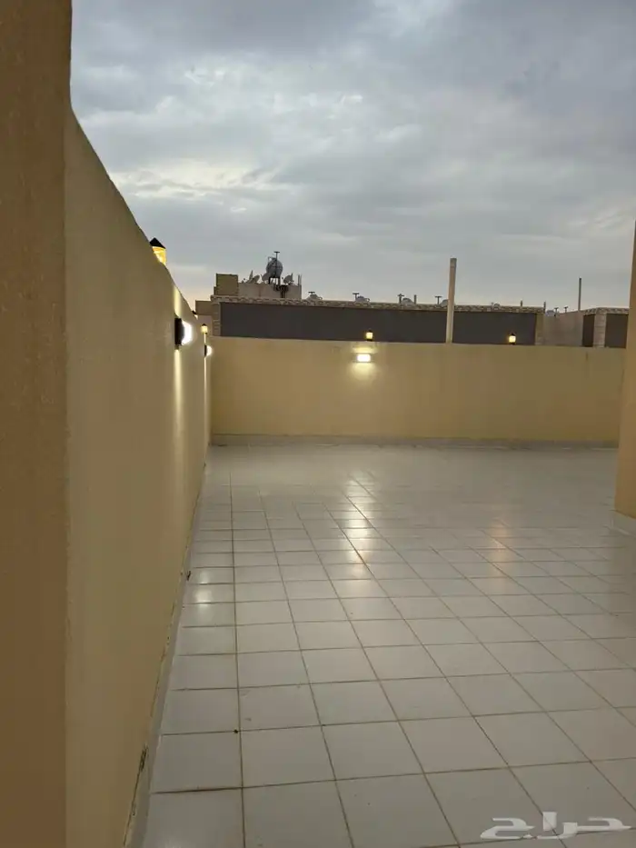 شقة روف سطح واسع مفروشة تأجير محجوزه إلى 29 ذو الحجه 23