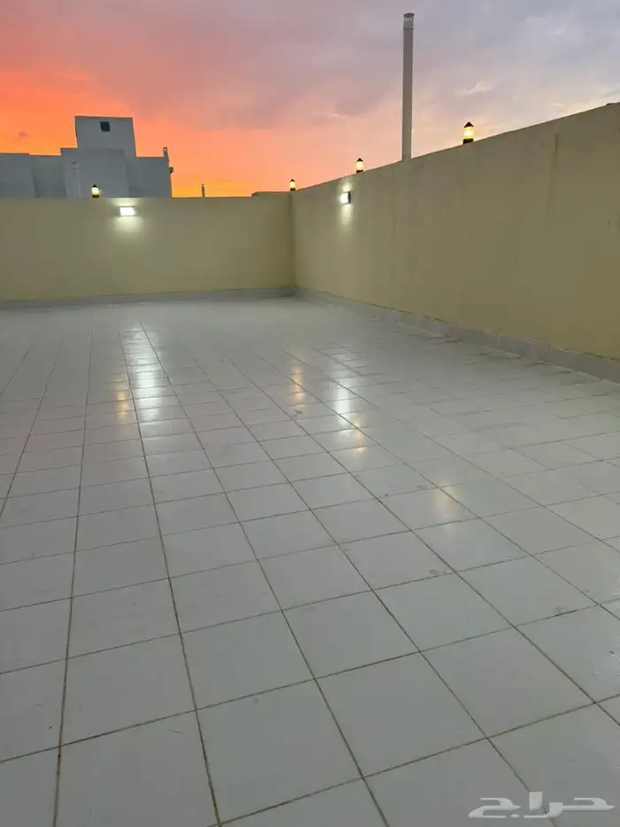 شقة روف سطح واسع مفروشة تأجير محجوزه إلى 29 ذو الحجه 21