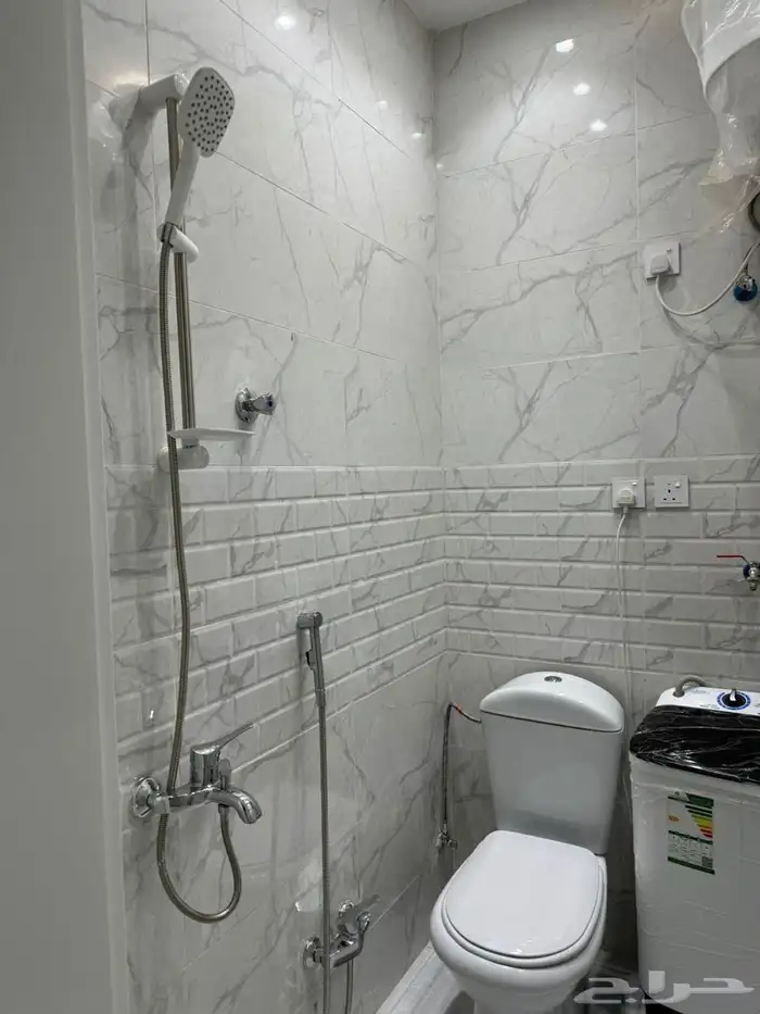 شقة روف سطح واسع مفروشة تأجير محجوزه إلى 29 ذو الحجه 13