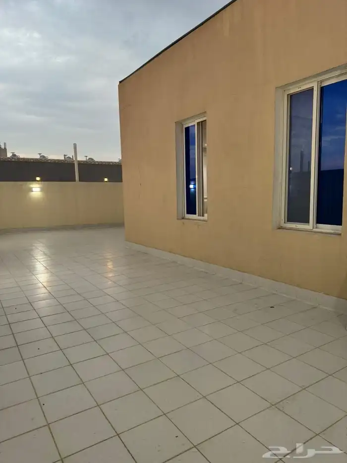 شقة روف سطح واسع مفروشة تأجير محجوزه إلى 29 ذو الحجه 20