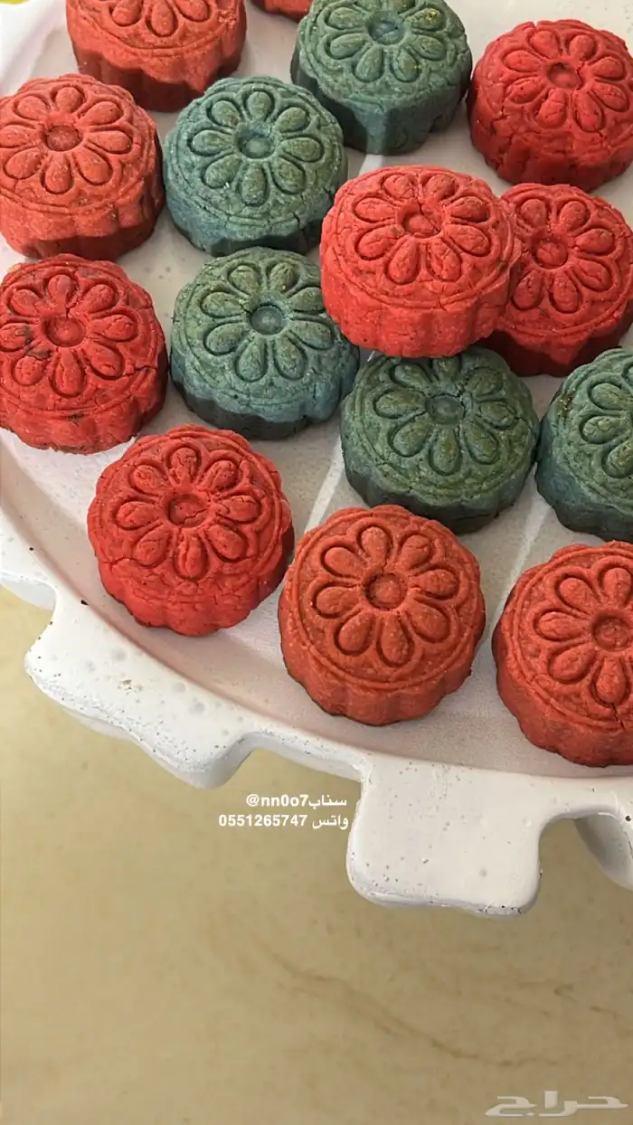 معمول للمناسبات لذيذذ وطري وملون مراح تندمو ادخلو اتفرجو 3