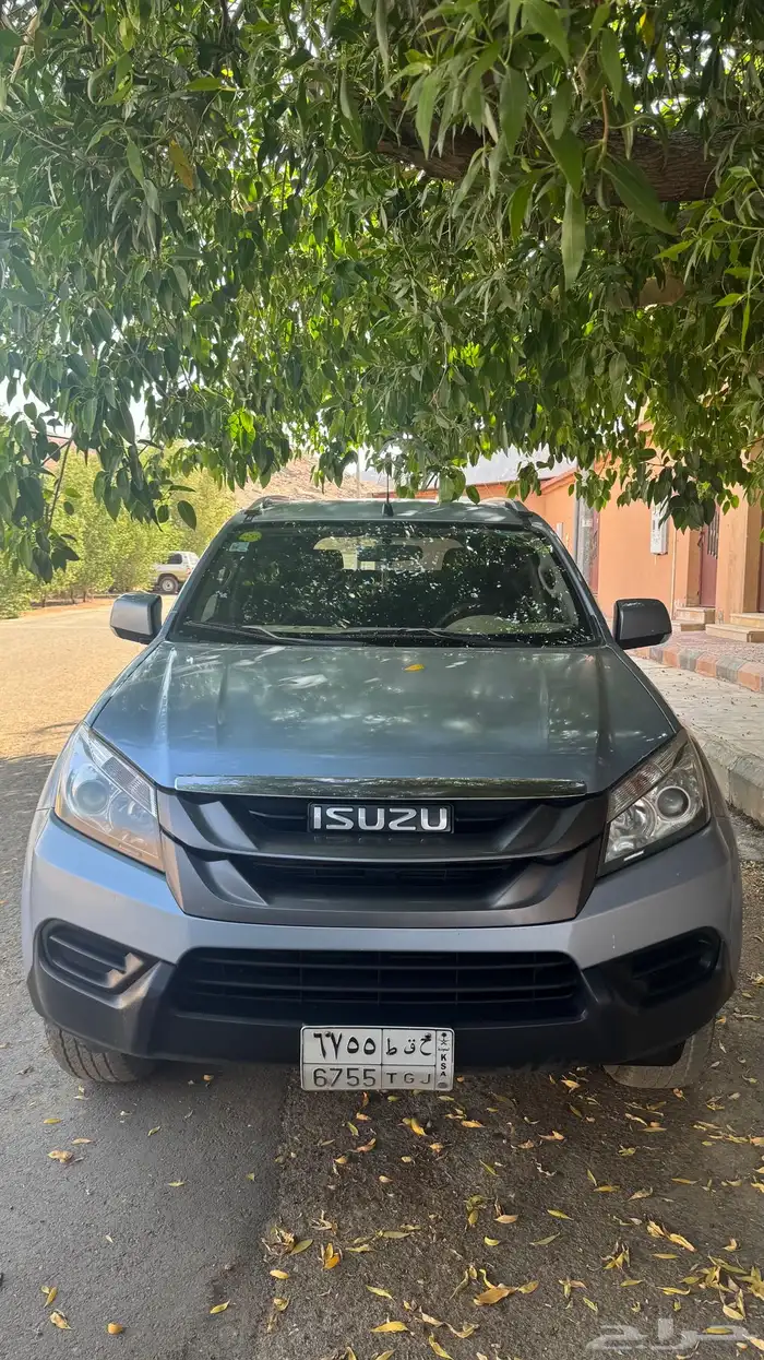 ايسوزو mux 2015 1