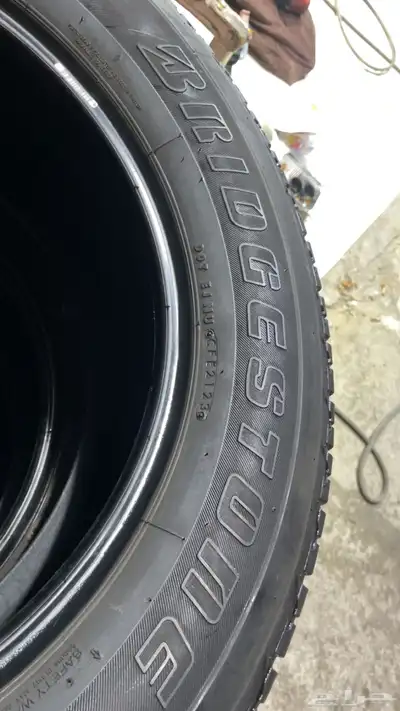 275 60 20 طقم كفرات برجستون حق جيب نيسان 3