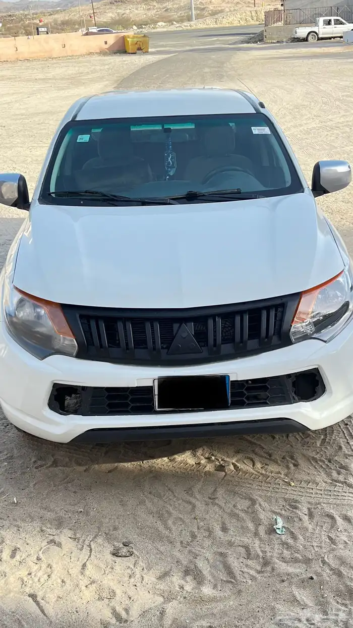 متسوبيشي حوض غمارتين L200 قير عايدي بنزين نظيفه جدا 4