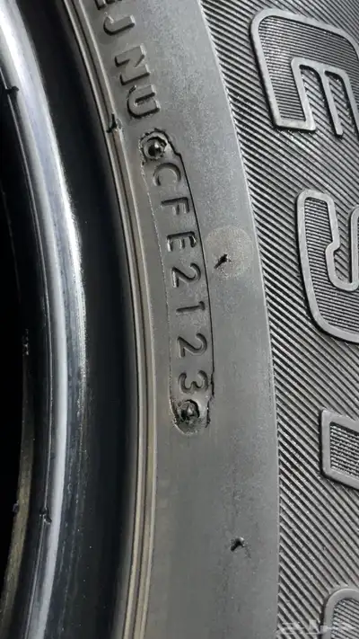 275 60 20 طقم كفرات برجستون حق جيب نيسان 2