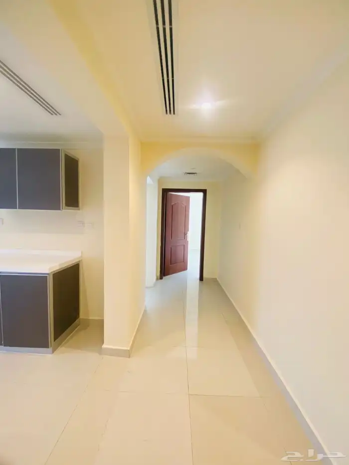 شقه للإيجار بحي الزهور 5