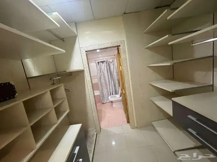 شقة مؤثثه اثاث فاخر للإيجار الشهري بجده حي الحمراء 14