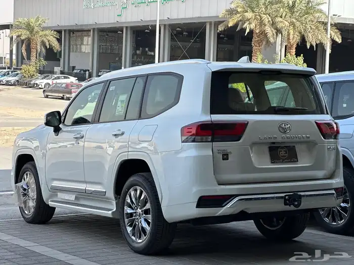 تويوتا لاندكروزر2025 جي اكس ار L4 2
