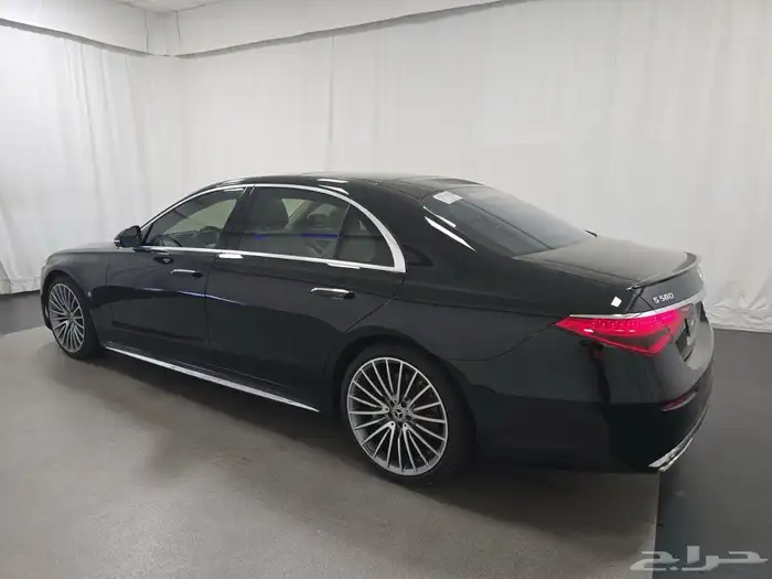 مرسيدس S580 شبه جديد داخل اوف وايت 2022 عرض ناري 4