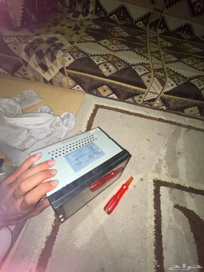 شاشة لمس اندرويد كانت راكبة على شاص تركب على اغلب السيارات 0