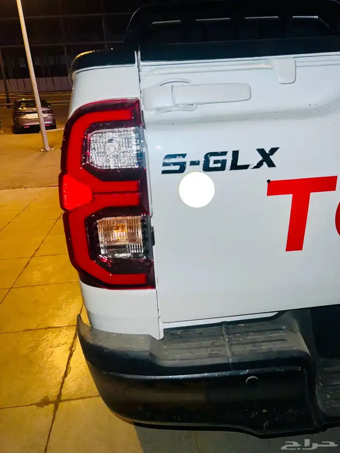 هايلكس S-GLX 2025 فل كامل 4