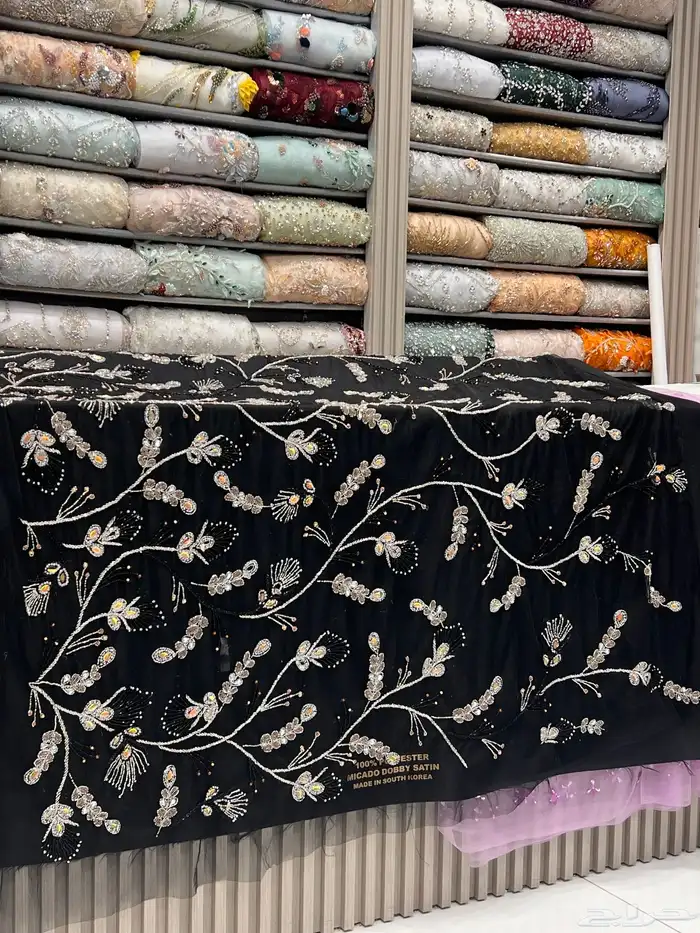 قماش اسود مطرز 0