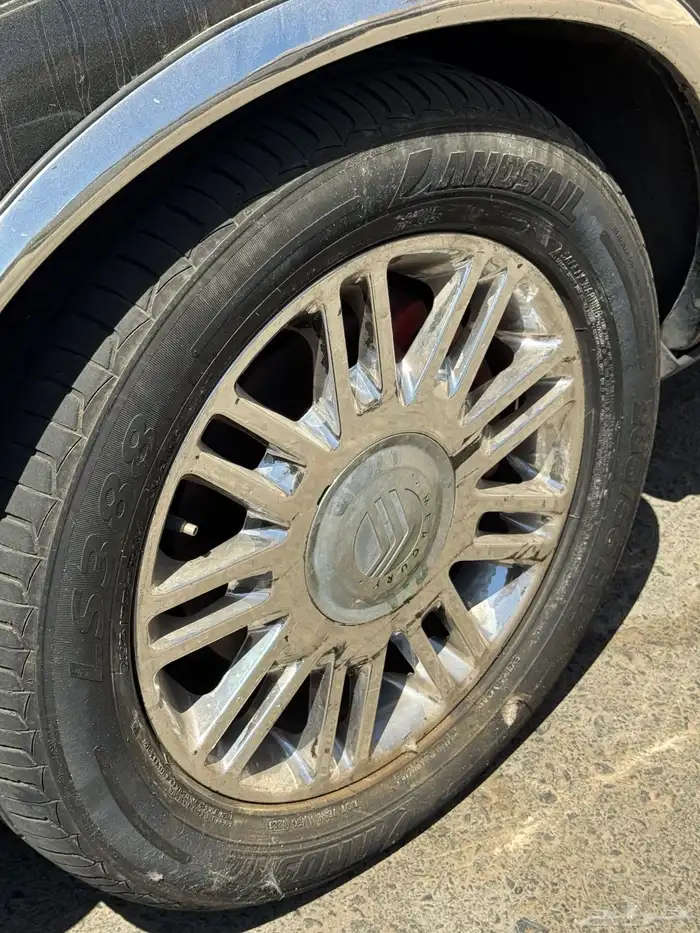 كفرات وجنوط لمتد فورد ماركيز مع أكواب . 2