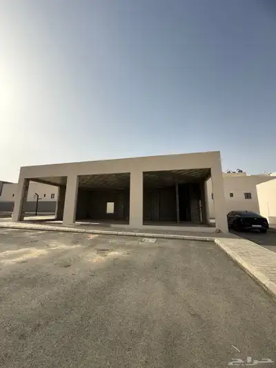 محلات درايف ثرو للتأجير موقع مميز 1