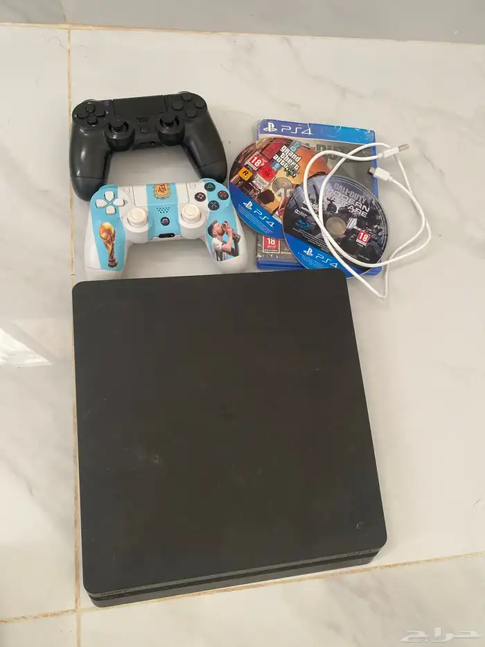 السلام عليكم سوني4نضيف شريه قبل 3شهور مدخل صيانه ابد سليم 1