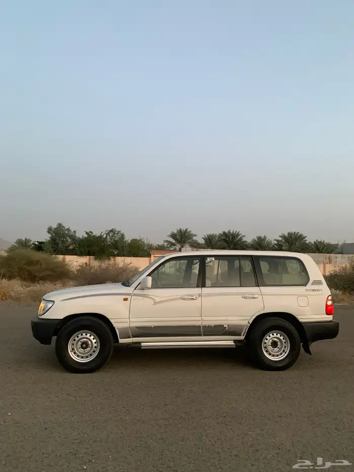 لاندكروزر 2005 3