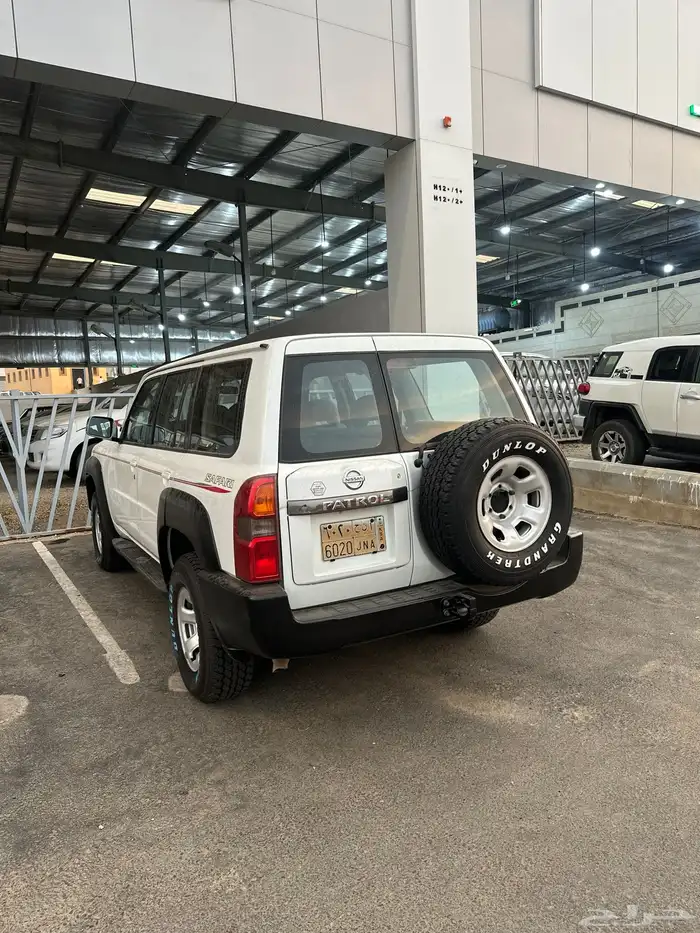 جيب نيسان 2009 فتك مكينة 4800 ماشي 98 الف 10