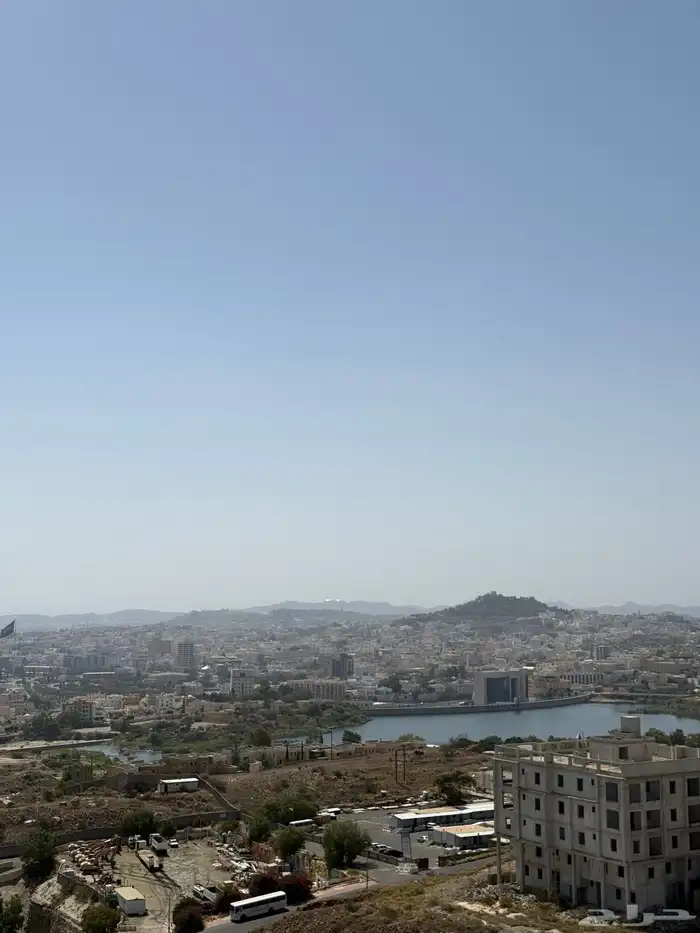للبيع شقق سكنيه بحى الاطلاله ب ابها مطله ع بحيرة السد 18