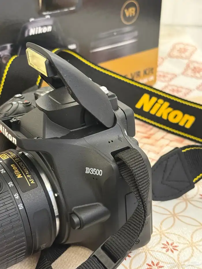 كاميرا Nikon 8
