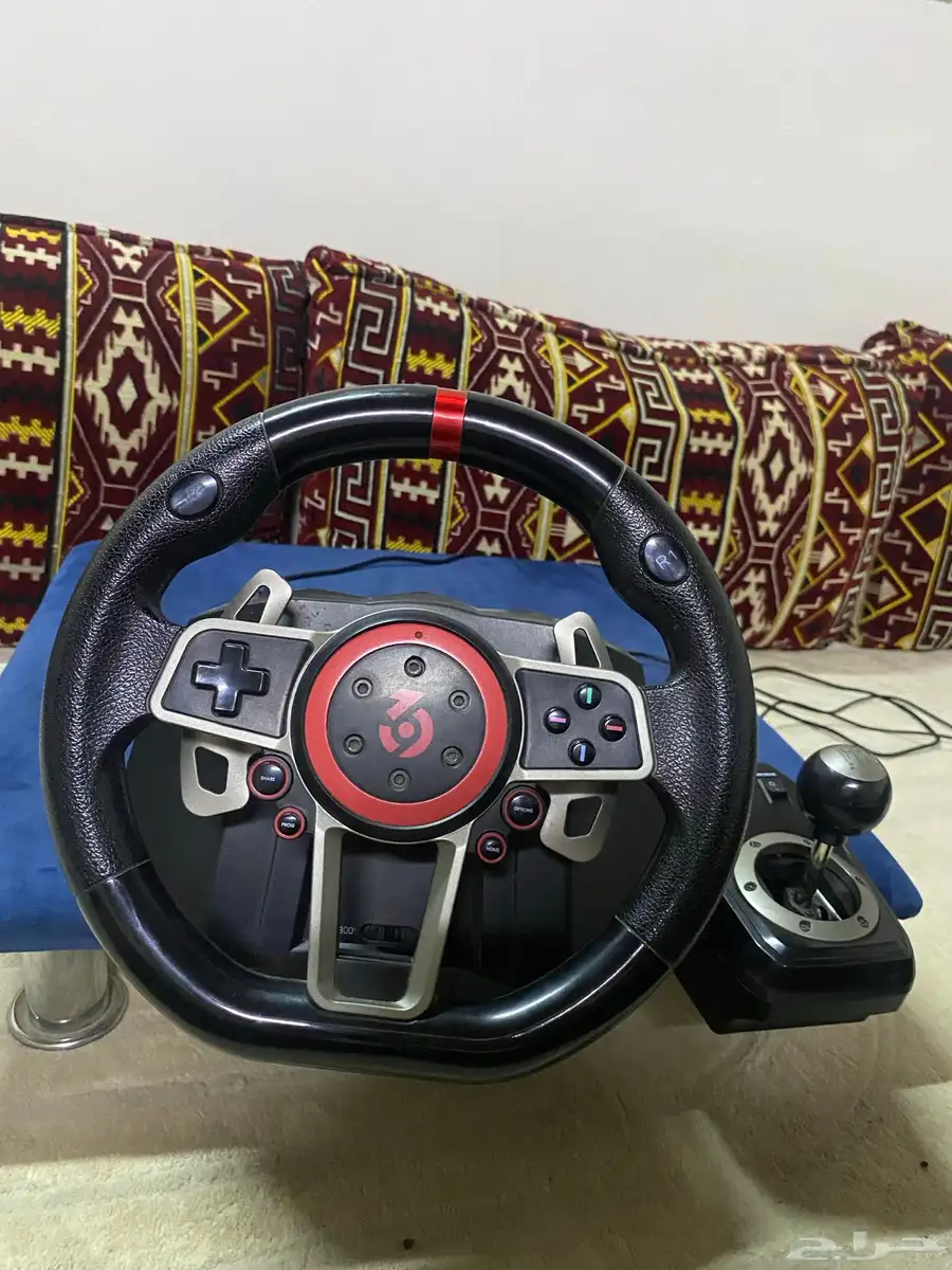 طارة تركب على البلاستيشن 5