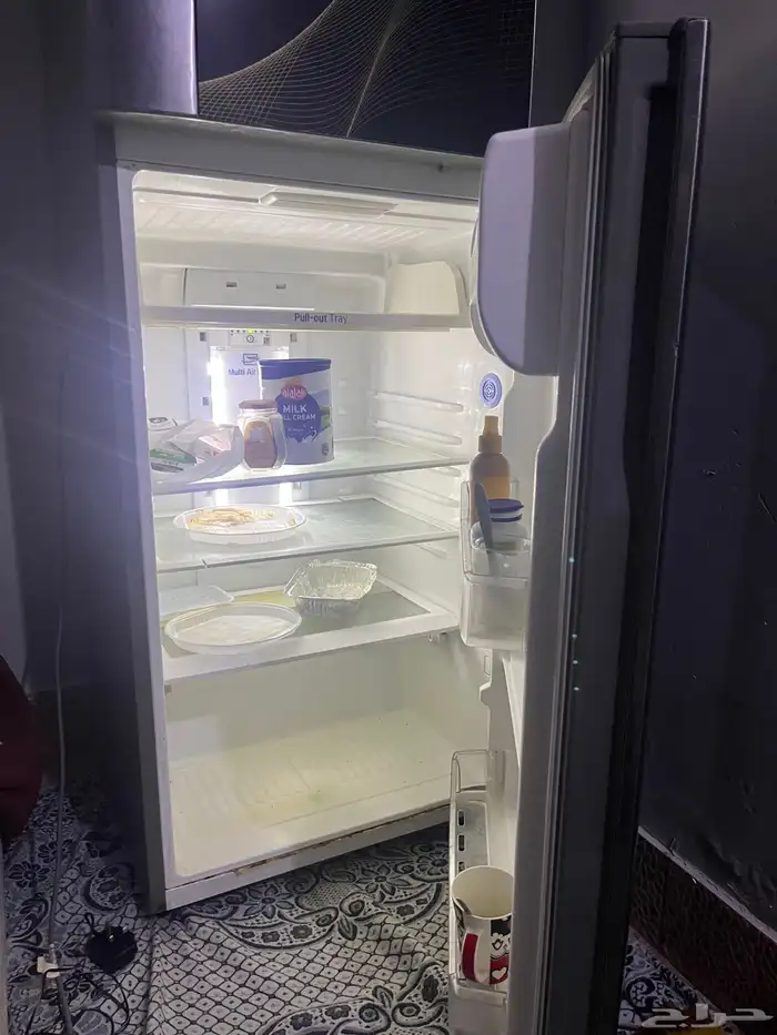 ثلاجة LG نظيفه 0