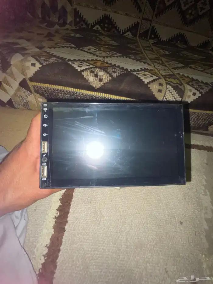 شاشة لمس اندرويد كانت راكبة على شاص تركب على اغلب السيارات 3