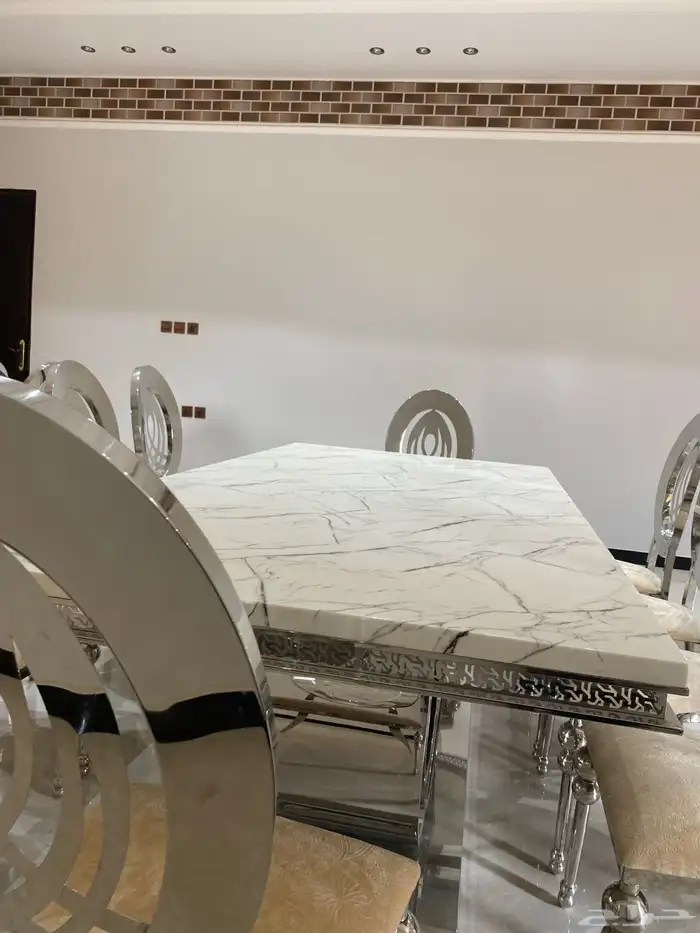 طاولة طعام 5