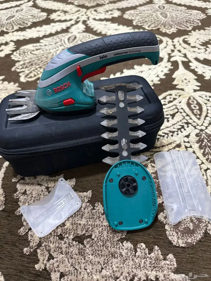 مقص شجر لاسلكي من بوش 1