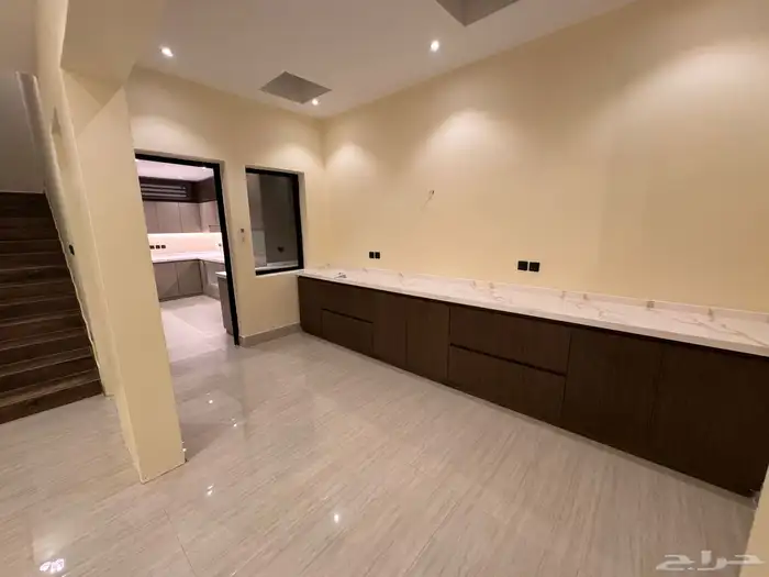 للايجار فيلا جديده حي الرفيعه 5