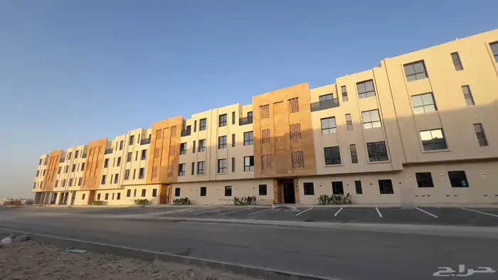 للبيع شقق في حي الحزم 0