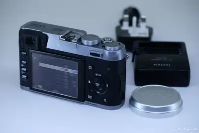 FUJIFILM X100S Camera (Silver) 5