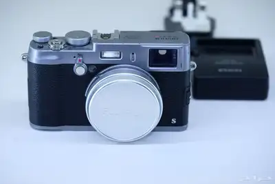 FUJIFILM X100S Camera (Silver) 0