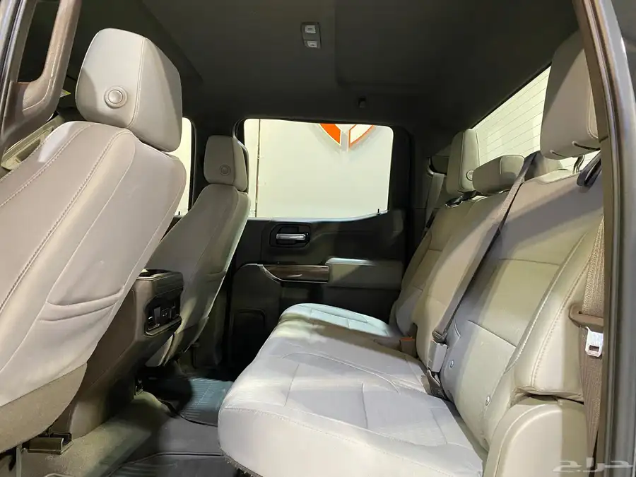 سلفرادو LT Z71 2019 ( تريل بوس ) بحالة ممتازة 17