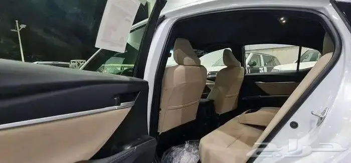 تويوتا كامري LE بنزين 2025 5