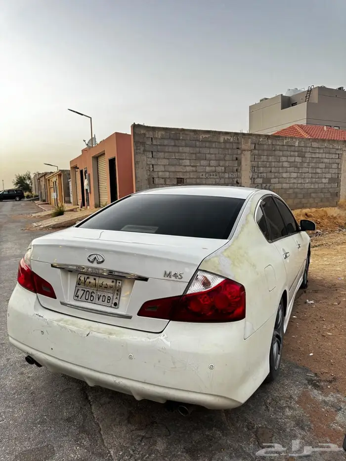 للبيع انفنتي 2010 m45 2