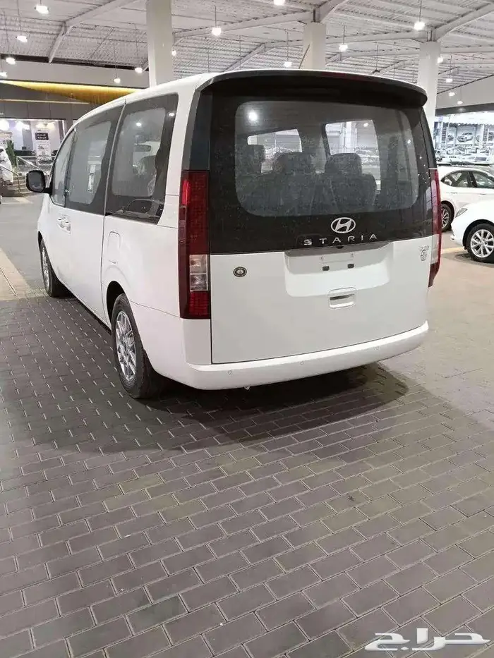 هيونداي ستاريا 2025 ديزل 9 ركاب كاش وتأجير 3