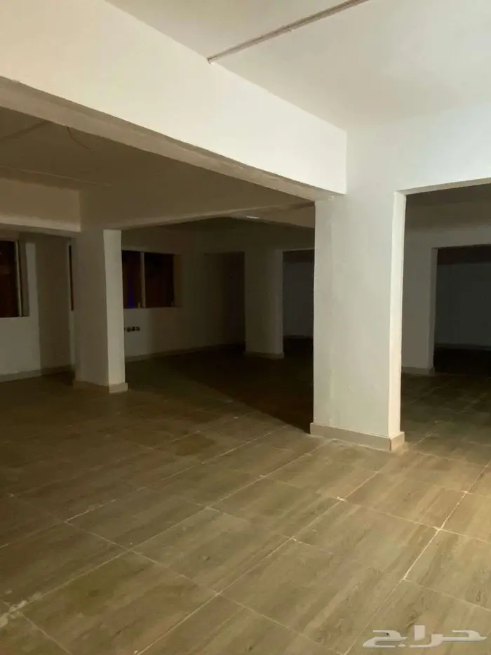 عماره للإيجار وسط البلد 5 أدوار وملحق 10