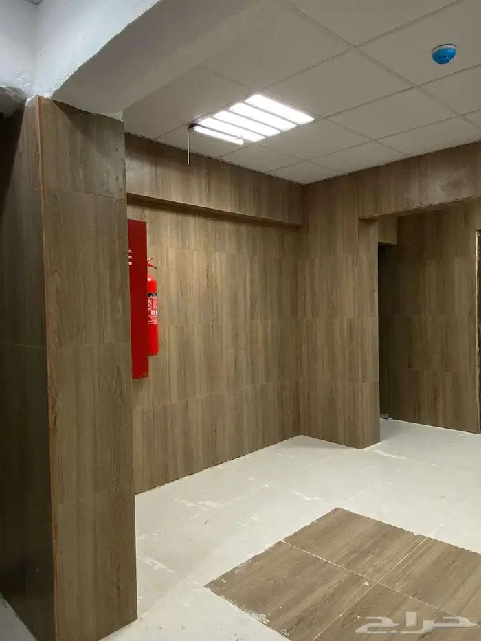 عماره للإيجار وسط البلد 5 أدوار وملحق 3