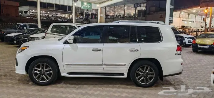 لكزس LX 570 مستخدم فل كامل موديل 2015 1