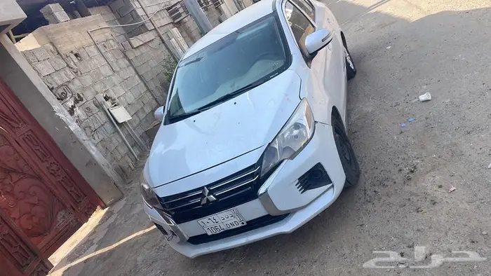 متسوبيشي اتراج 4