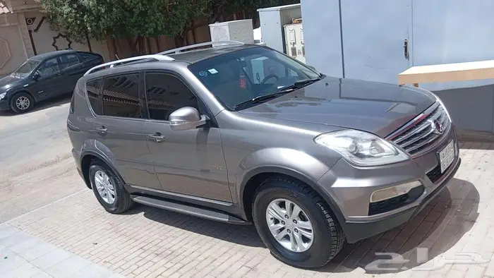 سانجونغ كوري نوع السياره ريكستون دفع رباعي بنزين تركي 7