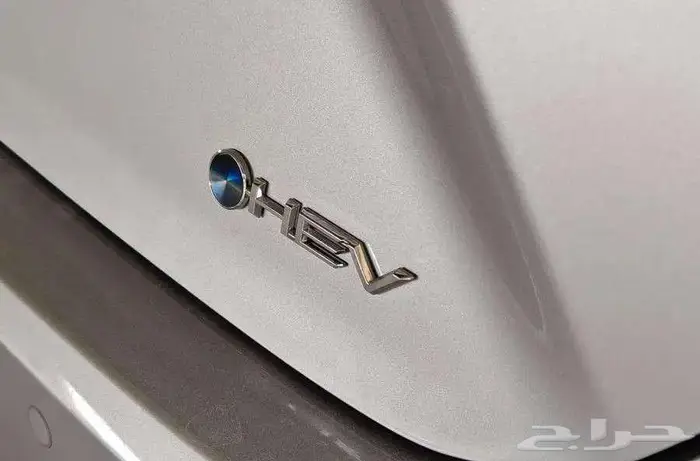 تويوتا كامري LE هايبرد 2025 6