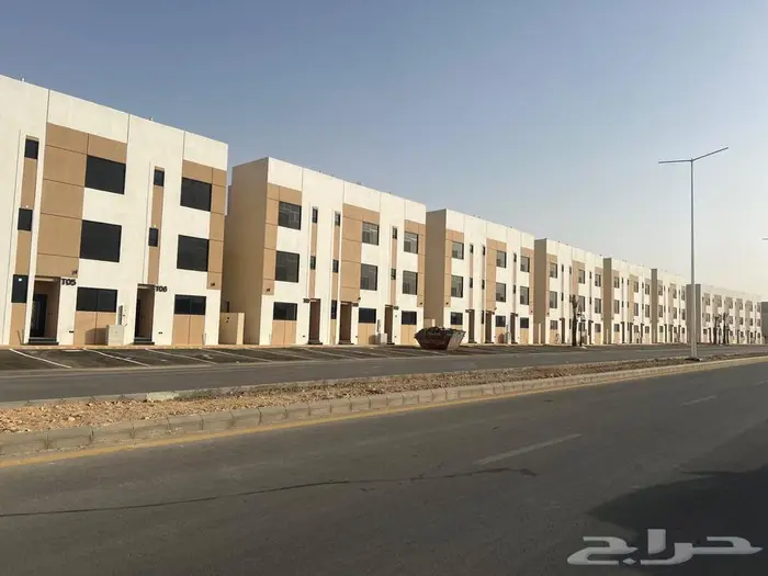 مشروع كامل للإيجار 30 تاون هاوس او البيع كامل 4
