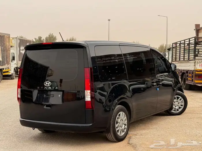 هيونداي ستاريا 11 راكب 2023 تقسيط 1