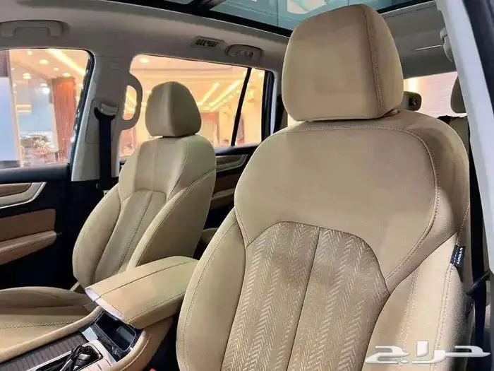 ام جي RX8 موديل 2023 8